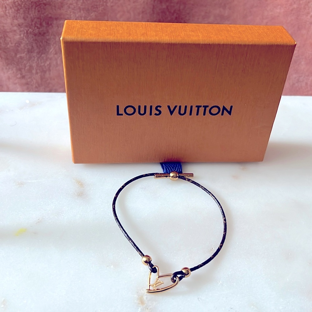 Louis Vuitton Women’s Fall In Love Bracelet💖